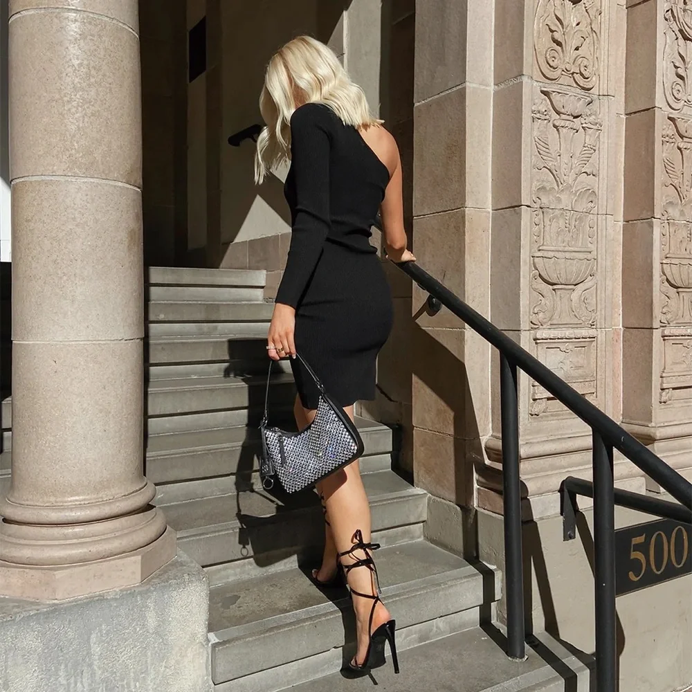 Steve Madden Uplift in Black Patent Leather - Picture 2 of 7